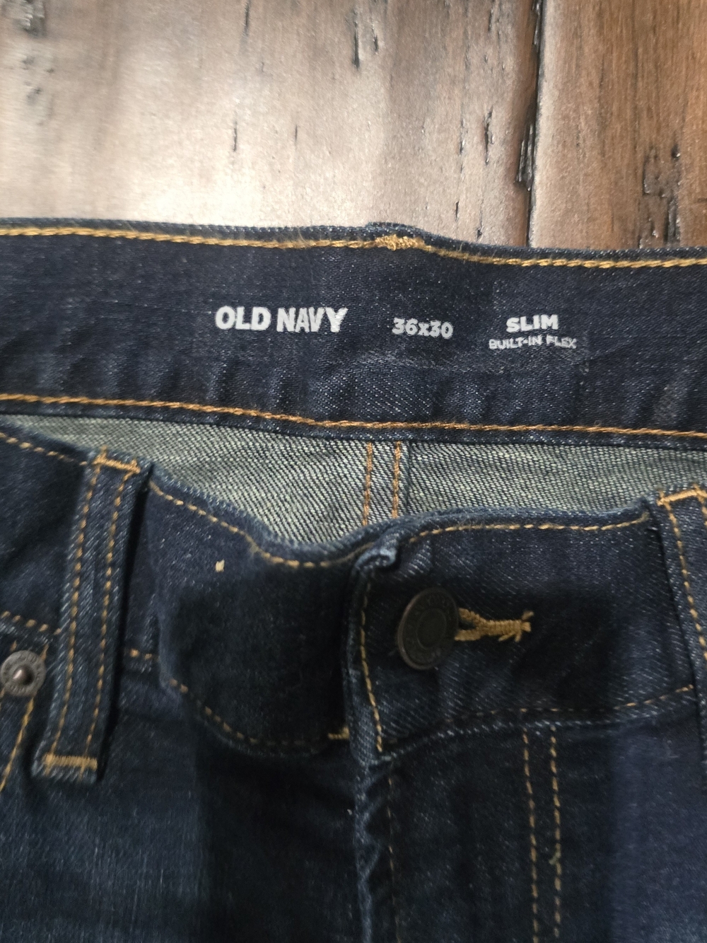 Old Navy Slim Men's Jeans in Dark Indigo with Contrast Stitching